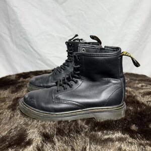 Kids Dr. Martens Black Leather Combat Boots Sz 1 (VYJHMI)